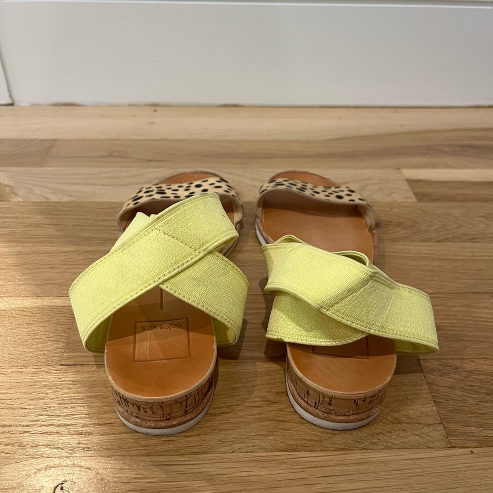 Dolce Vita Vivian size 7 banded Yellow and leopard Tan Sandals - Picture 2 of 6